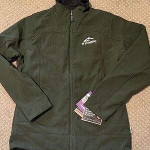 NWT Wyoming Soft-Shell Jacket in Dark Green